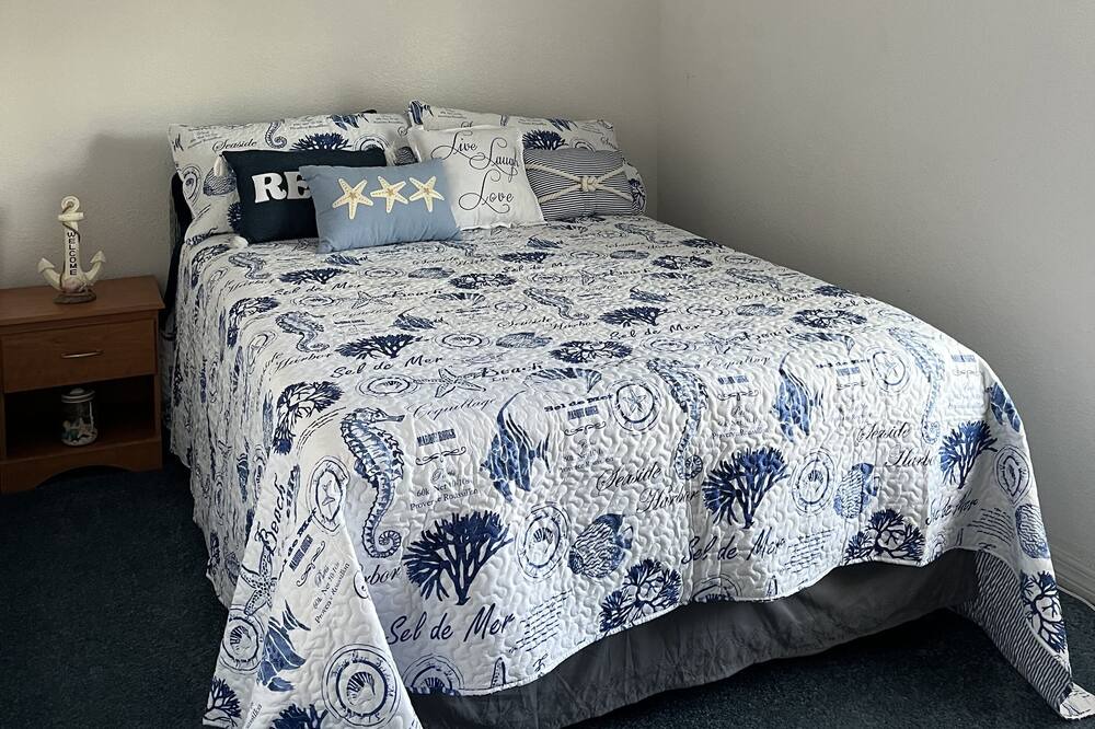Photo of Bedroom in Oak Hill
