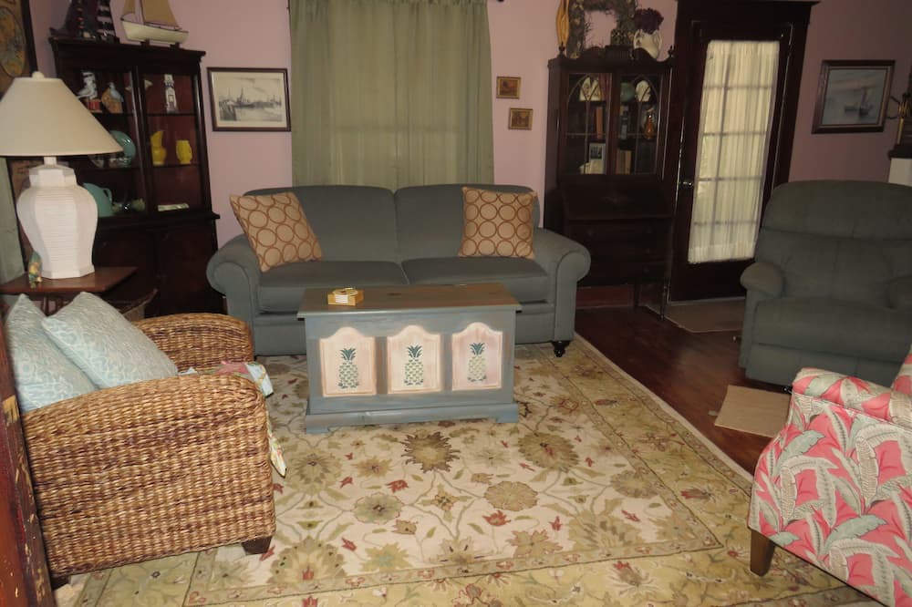 Photo of Livingroom in Crisfield