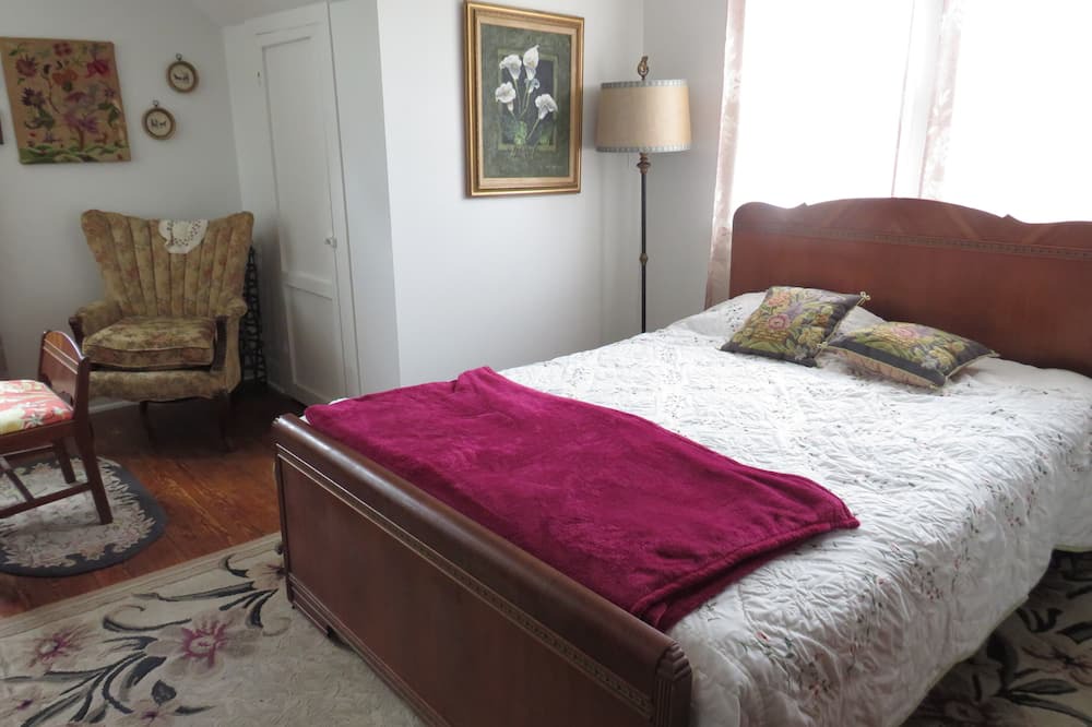 Photo of Bedroom in Crisfield