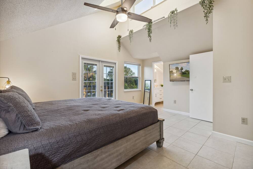 Photo of Bedroom in Cocoa