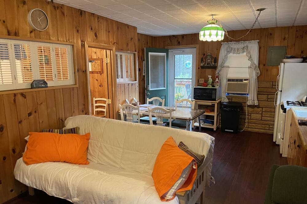 Photo of Livingroom in East Wakefield