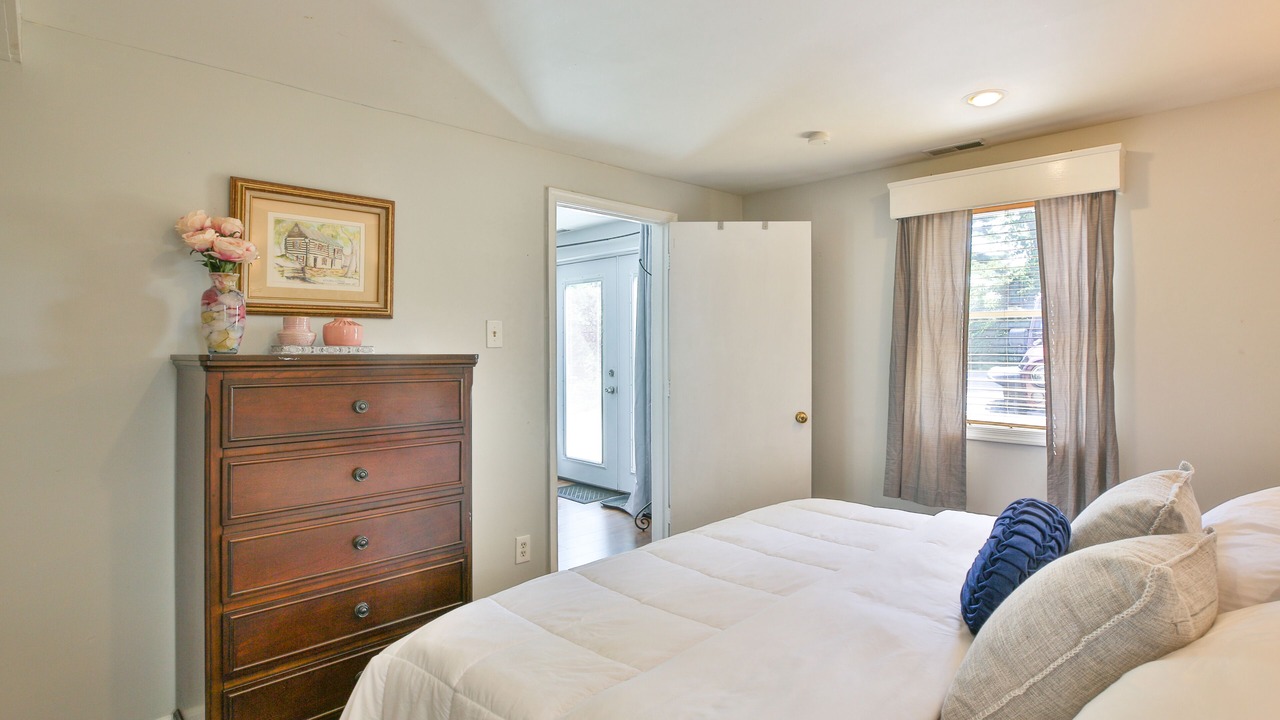 Photo of Bedroom in Leesburg