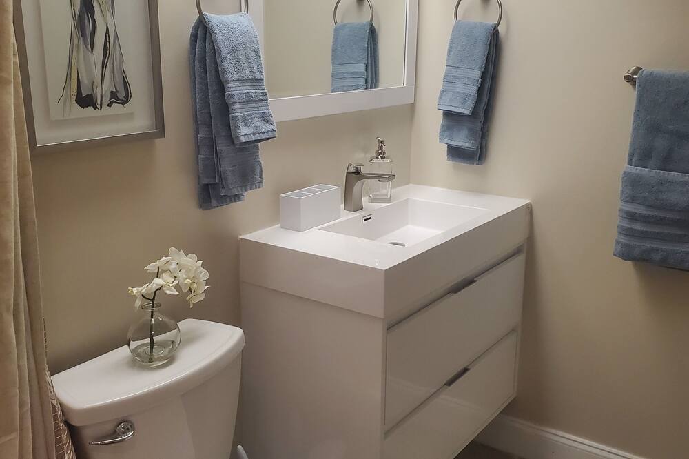 Photo of Bathroom in Florida Ridge