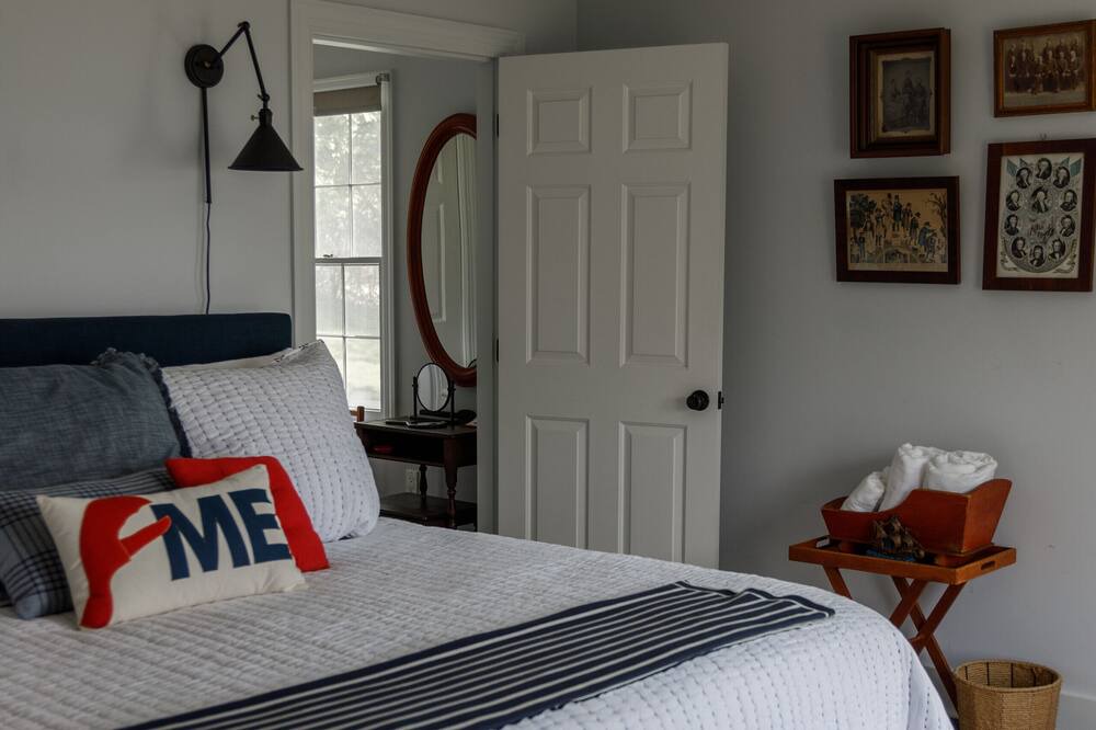 Photo of Bedroom in Lamoine Beach