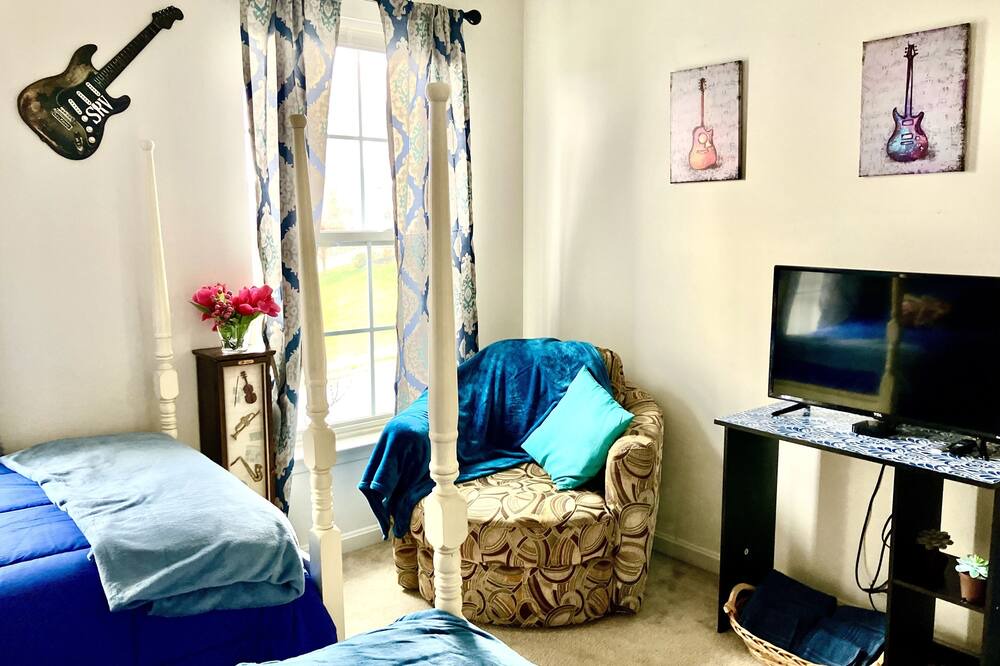 Photo of Bedroom in Boonsboro