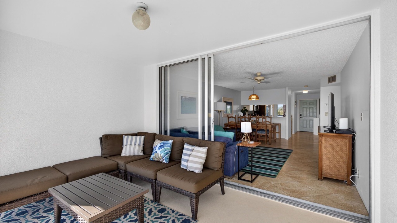 Photo of Livingroom in Jupiter Bay