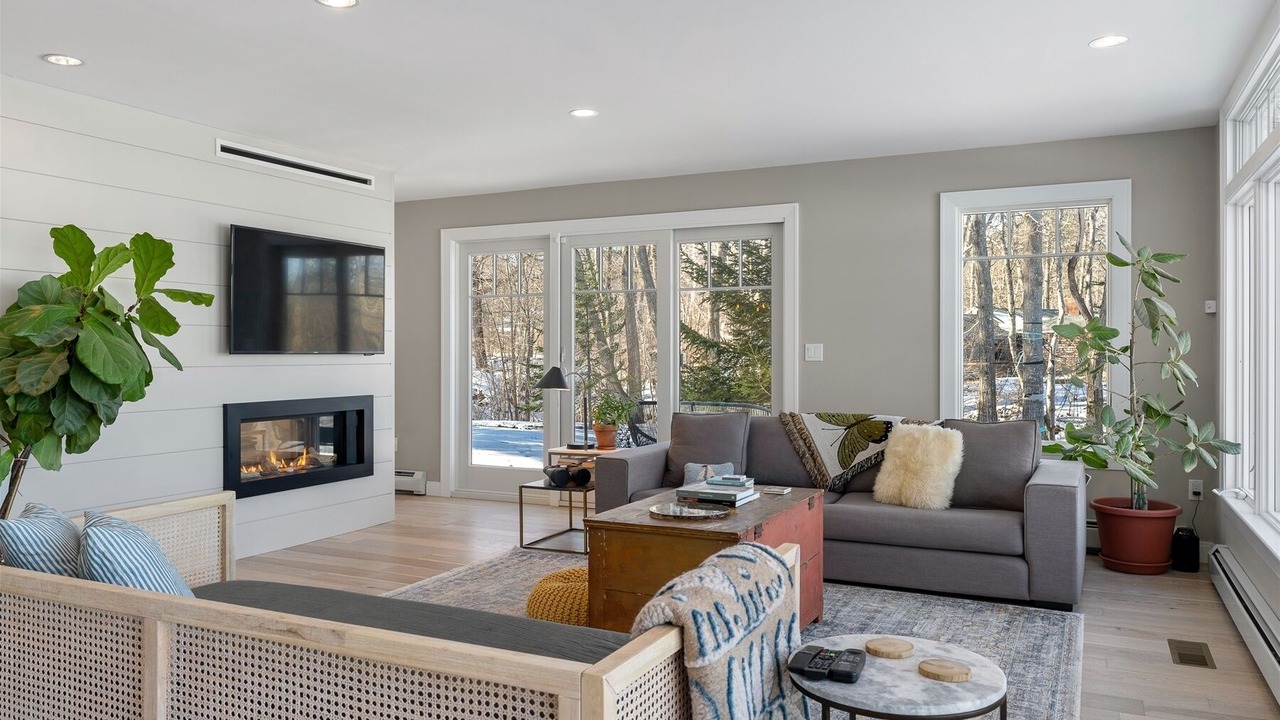 Photo of Livingroom in Yarmouth