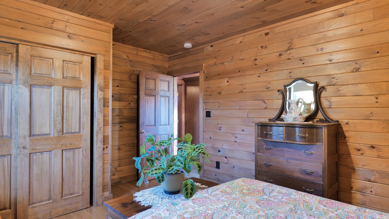 Photo of Bedroom in Jonesport