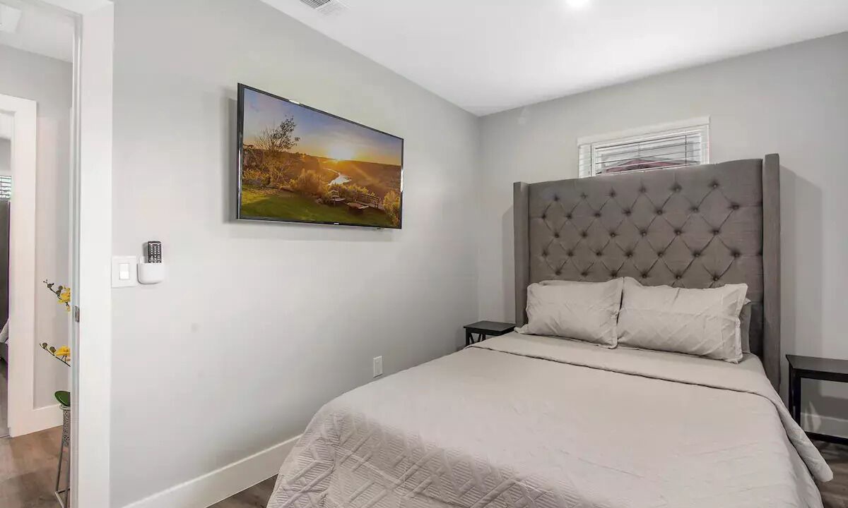 Photo of Bedroom in Riviera Beach