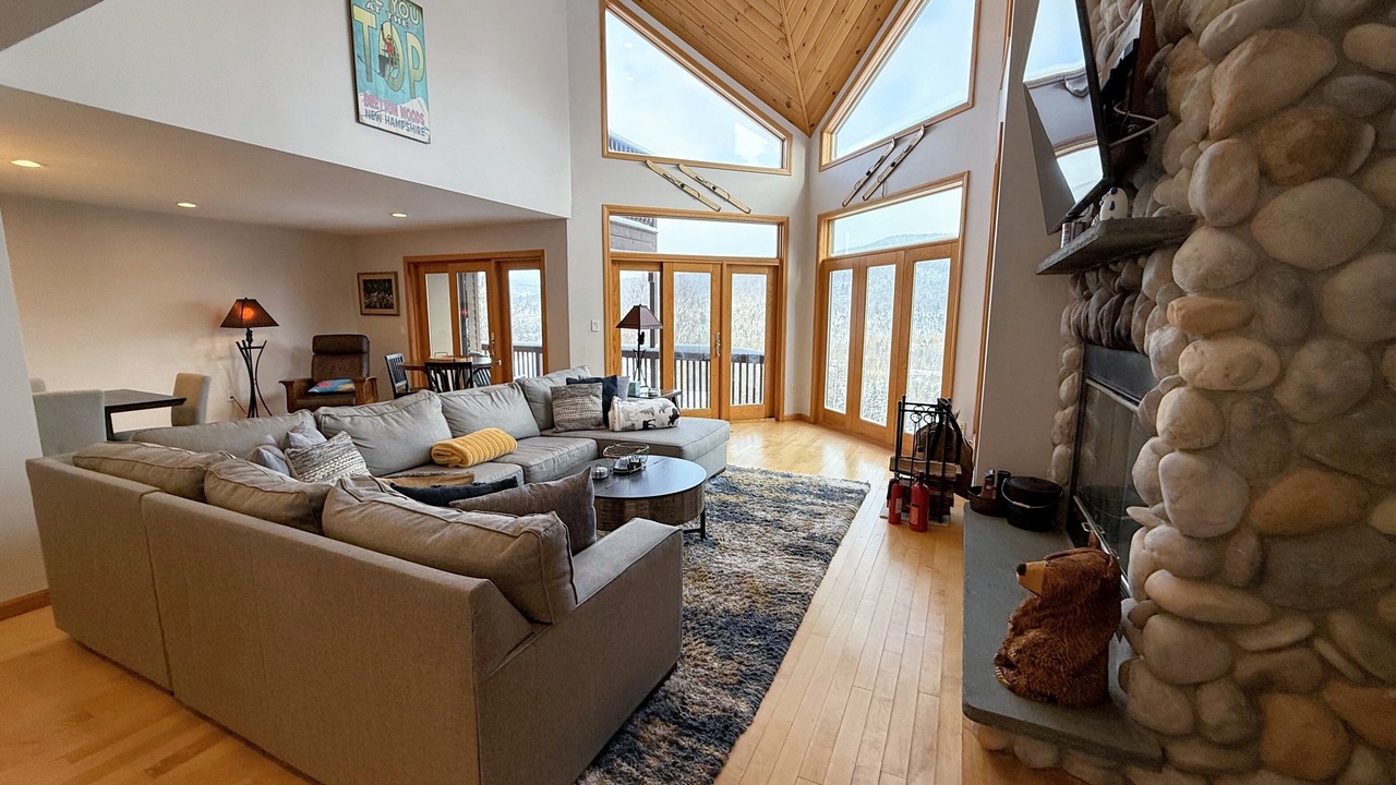 Photo of Livingroom in Carroll