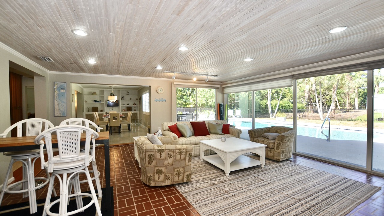 Photo of Livingroom in North River Shores