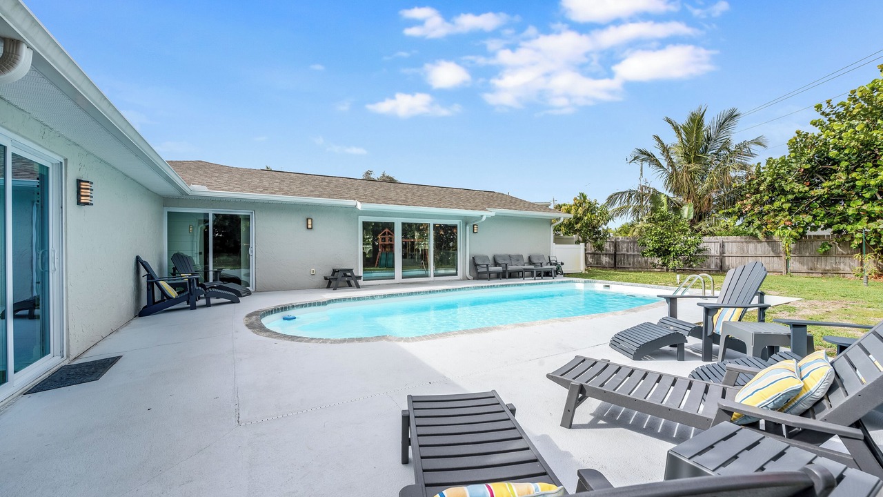 Photo of Outdoor in Golden Beach Estates
