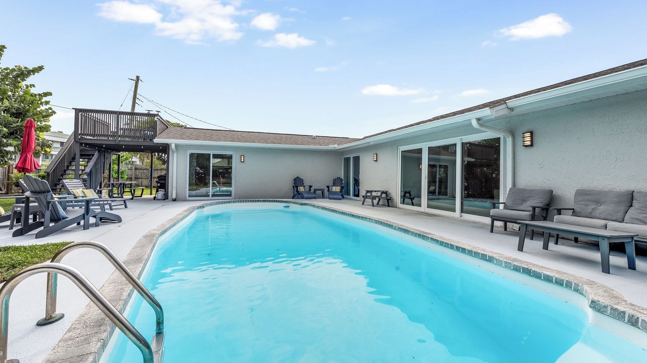 Photo of Outdoor in Golden Beach Estates