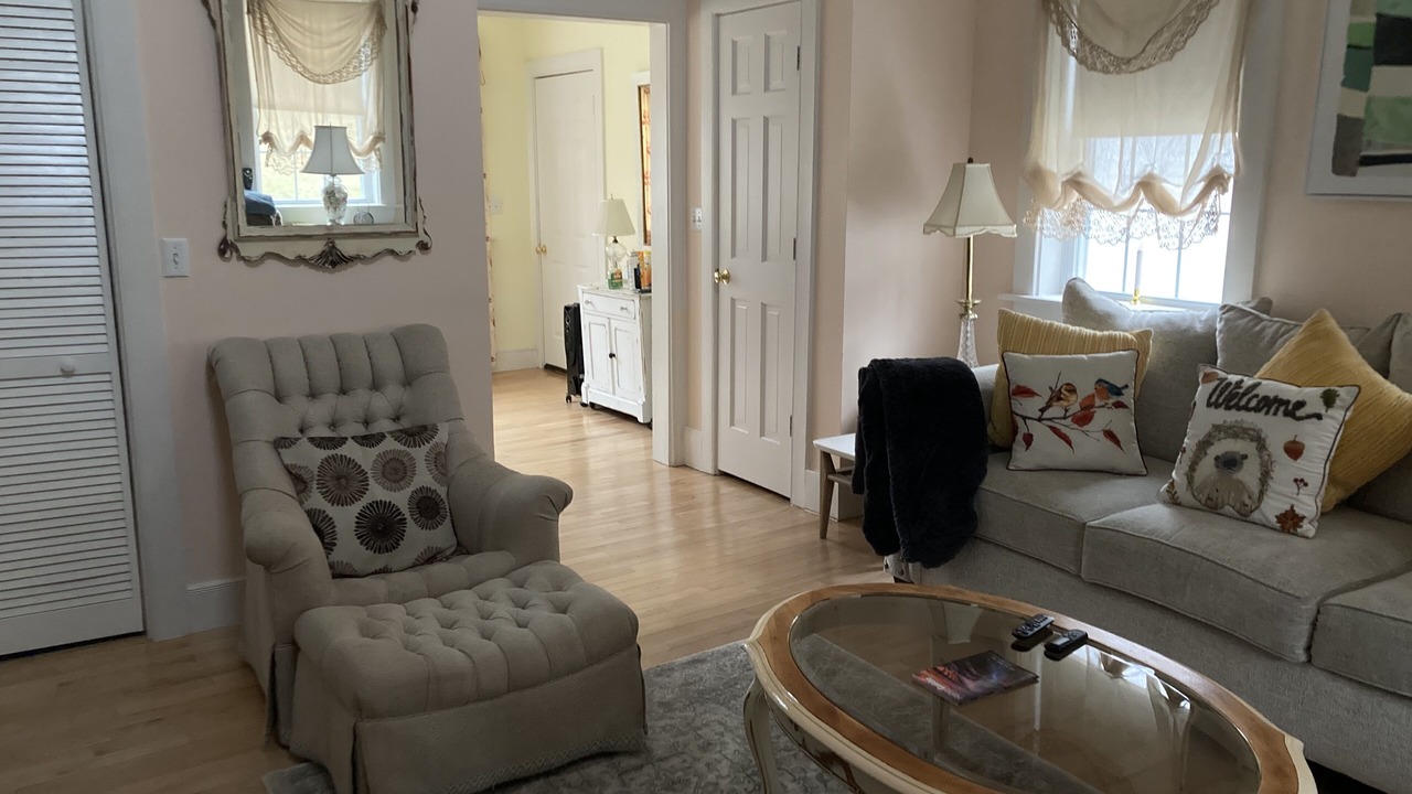 Photo of Livingroom in South Eliot