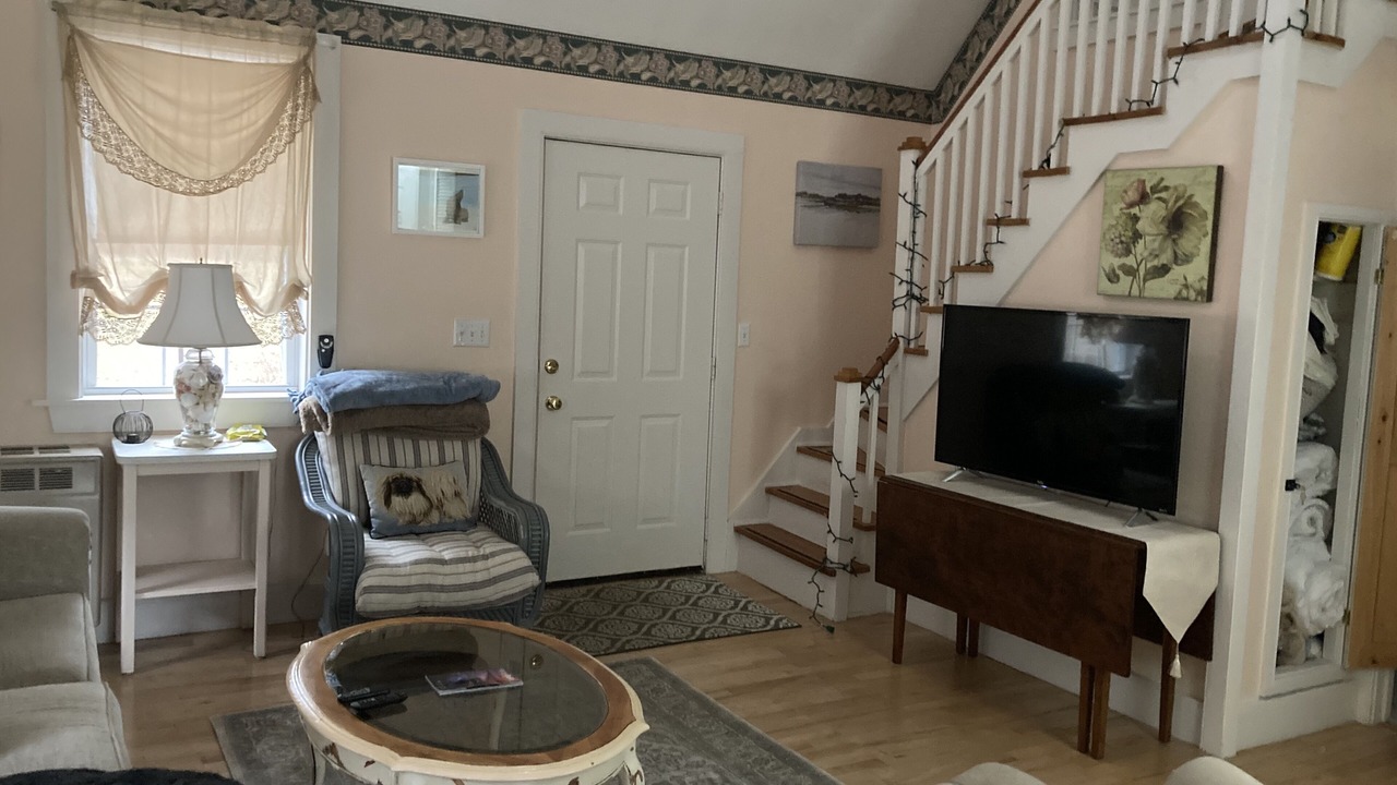 Photo of Livingroom in South Eliot