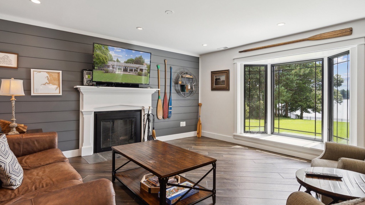 Photo of Livingroom in Colonial Beach