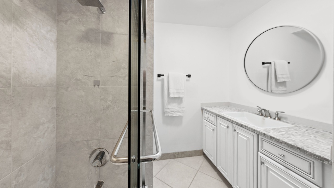 Photo of Bathroom in Hunt Club