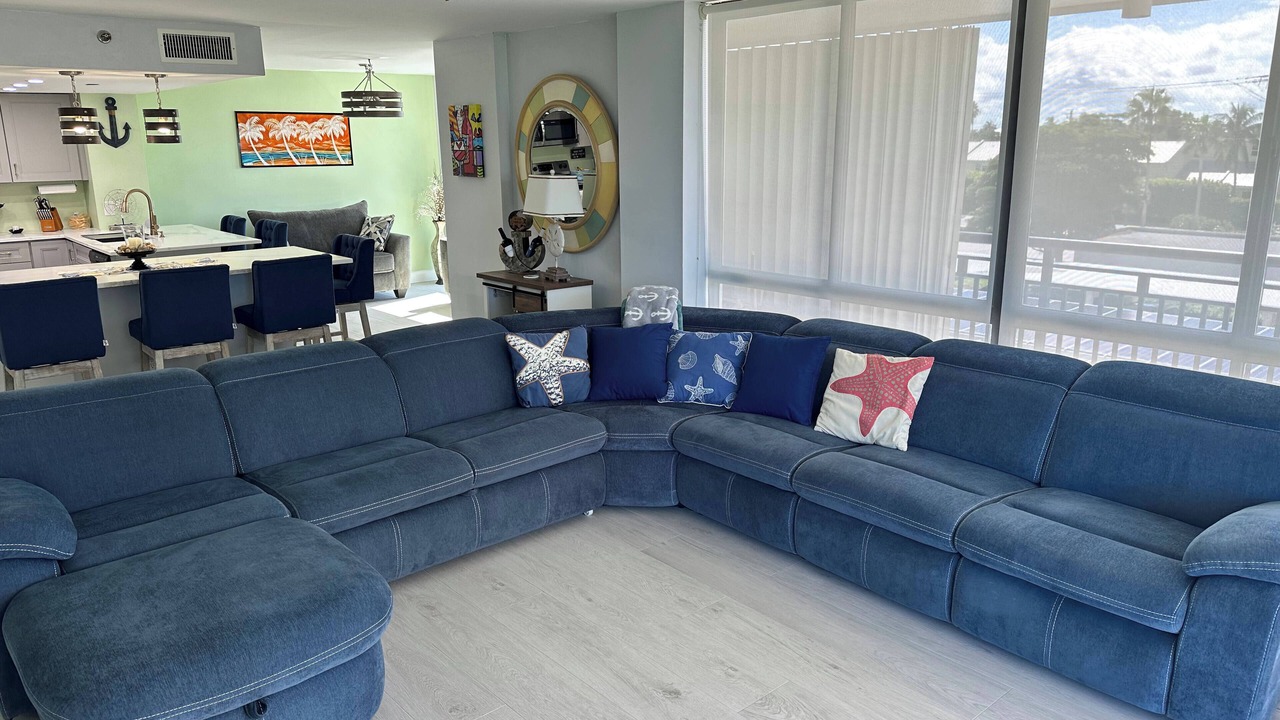 Photo of Livingroom in Fort Pierce Shores