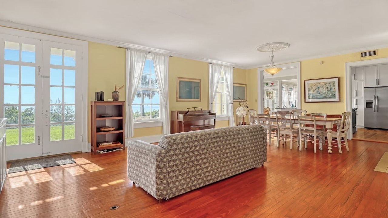 Photo of Livingroom in Tropic