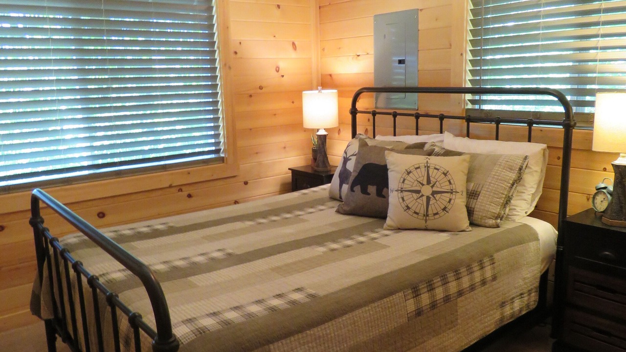 Photo of Bedroom in Broadway