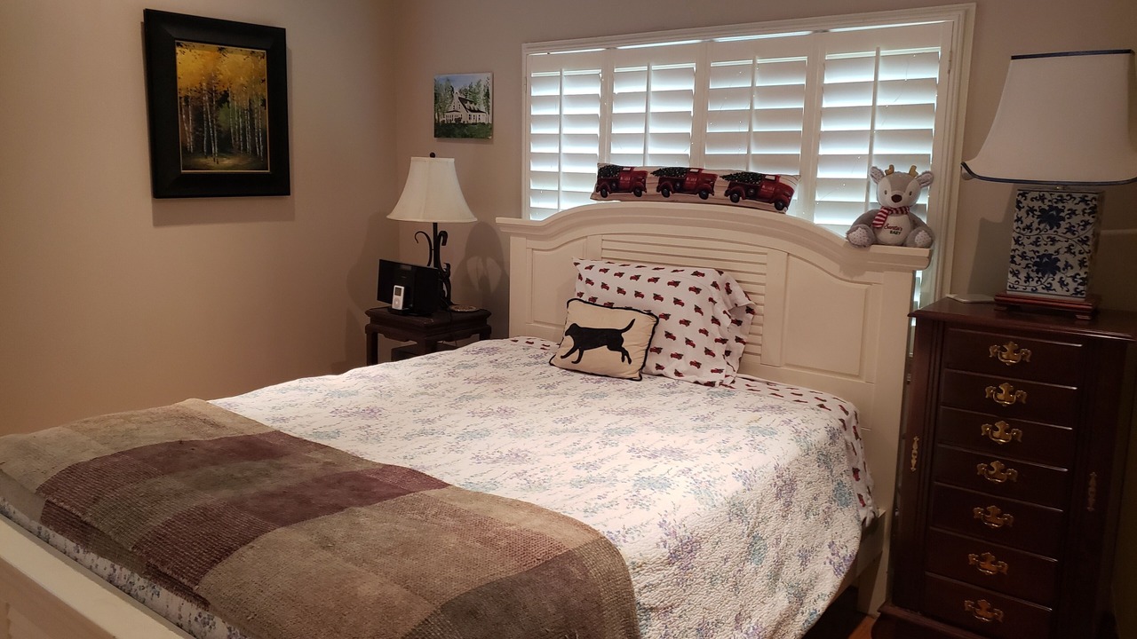 Photo of Bedroom in Calverton