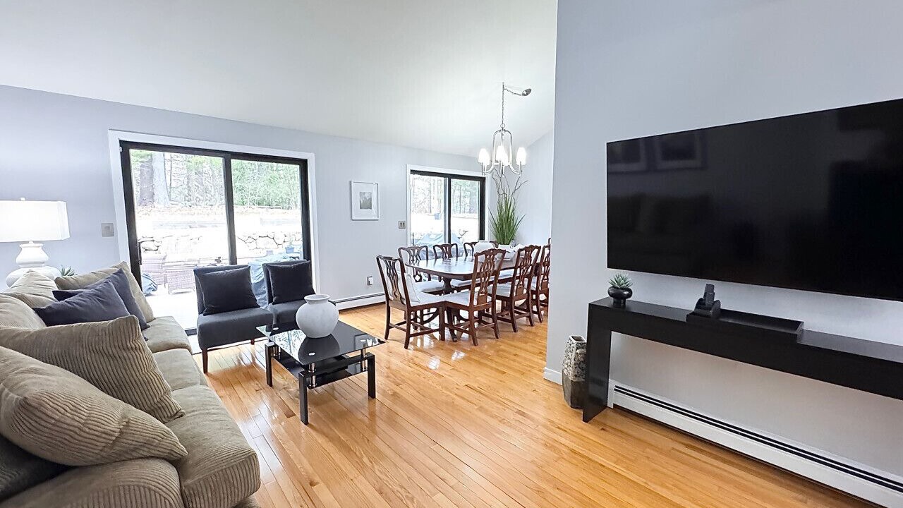 Photo of Livingroom in Hampton