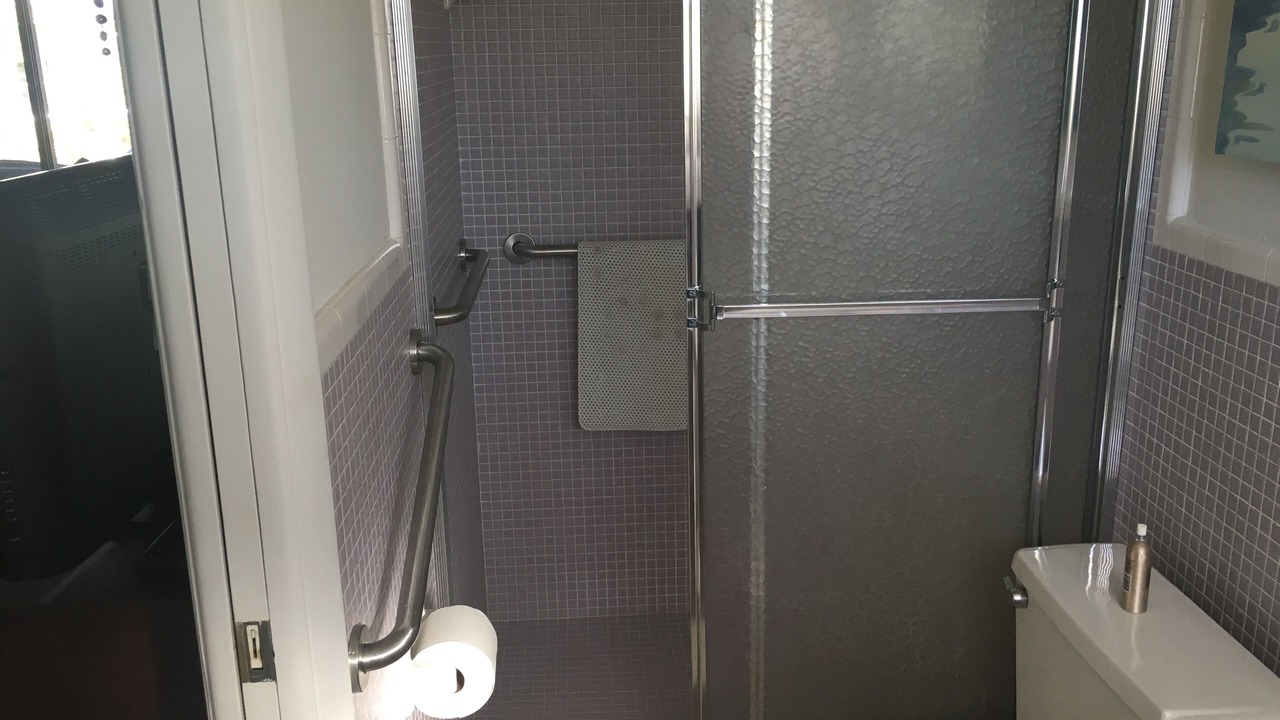 Photo of Bathroom in Floridana Beach