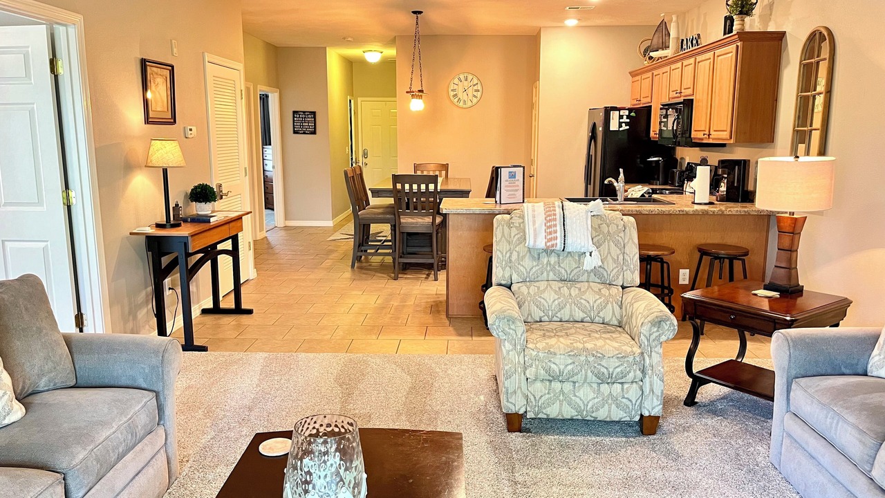 Photo of Livingroom in Hollister