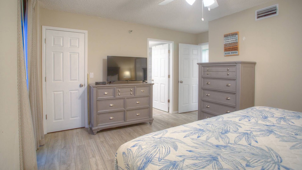 Photo of Bedroom in Madeira Beach