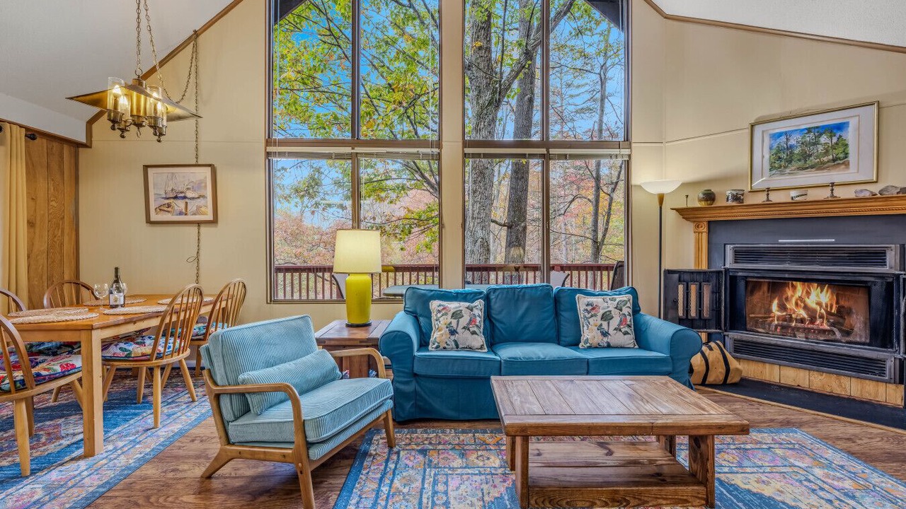 Photo of Livingroom in The Woods