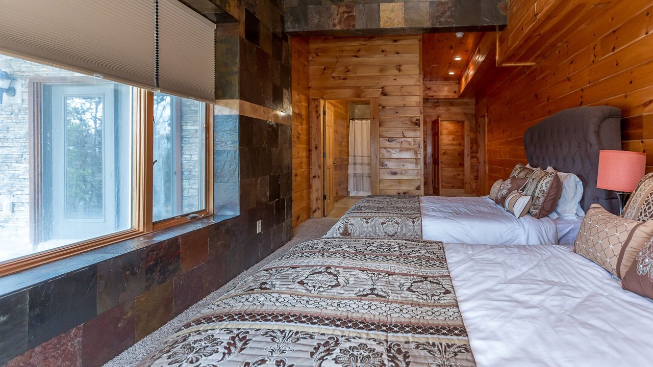 Photo of Bedroom in Massanutten