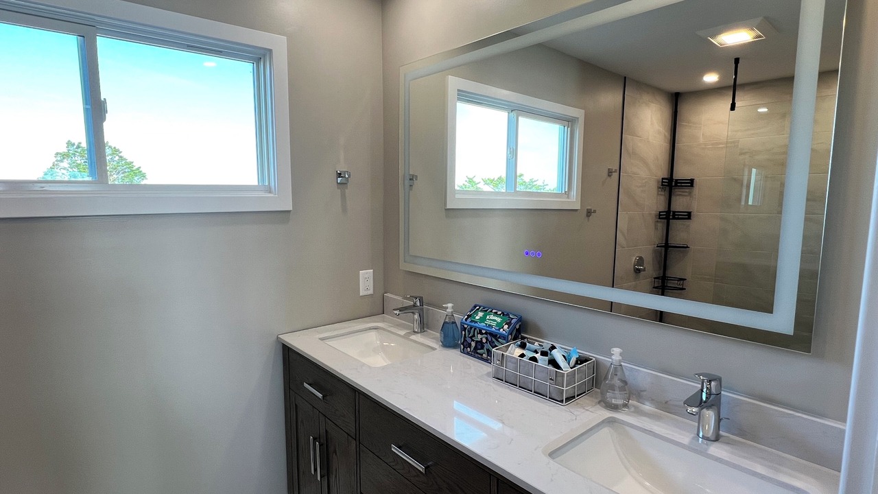 Photo of Bathroom in Fenwick Landing