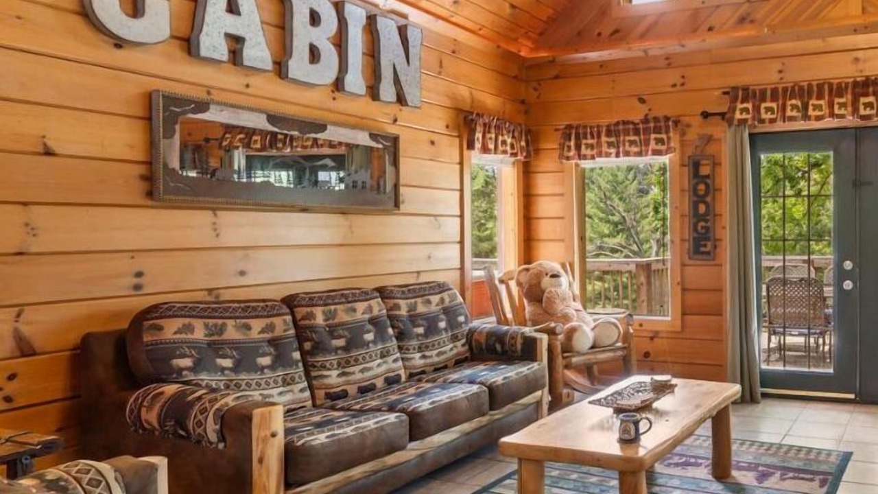 Photo of Livingroom in Branson Cedars