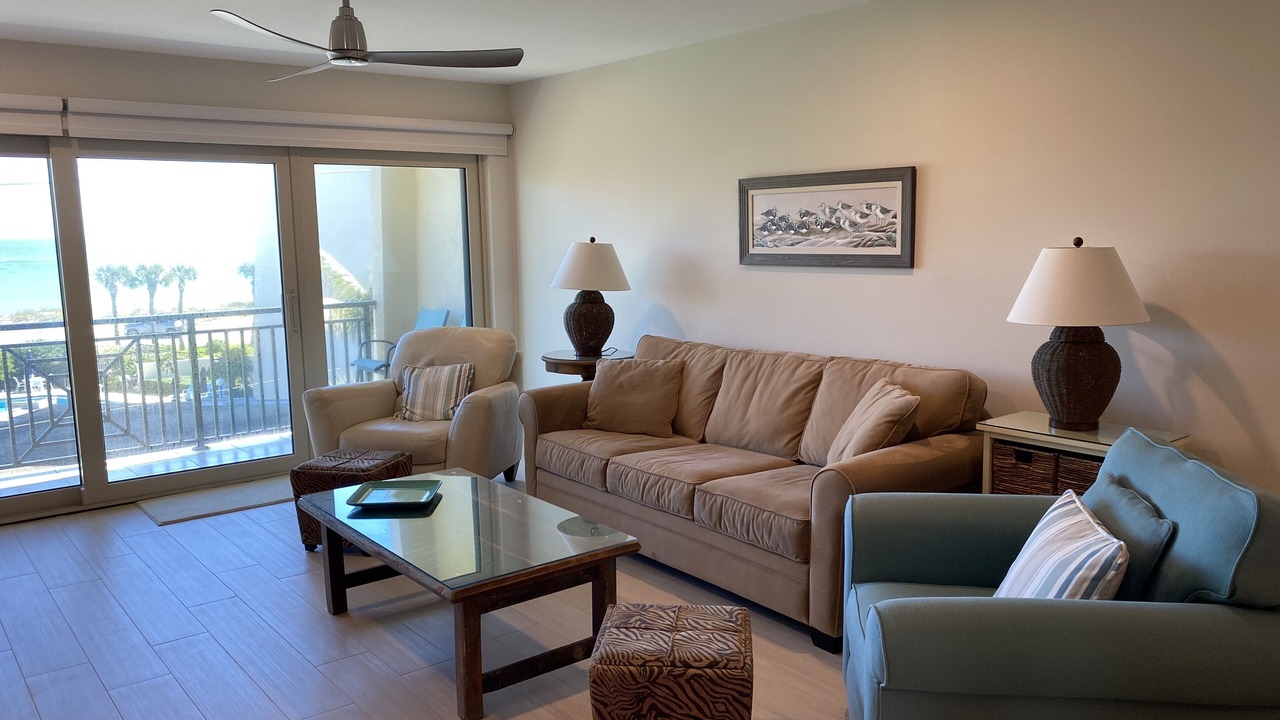 Photo of Livingroom in Central Beach