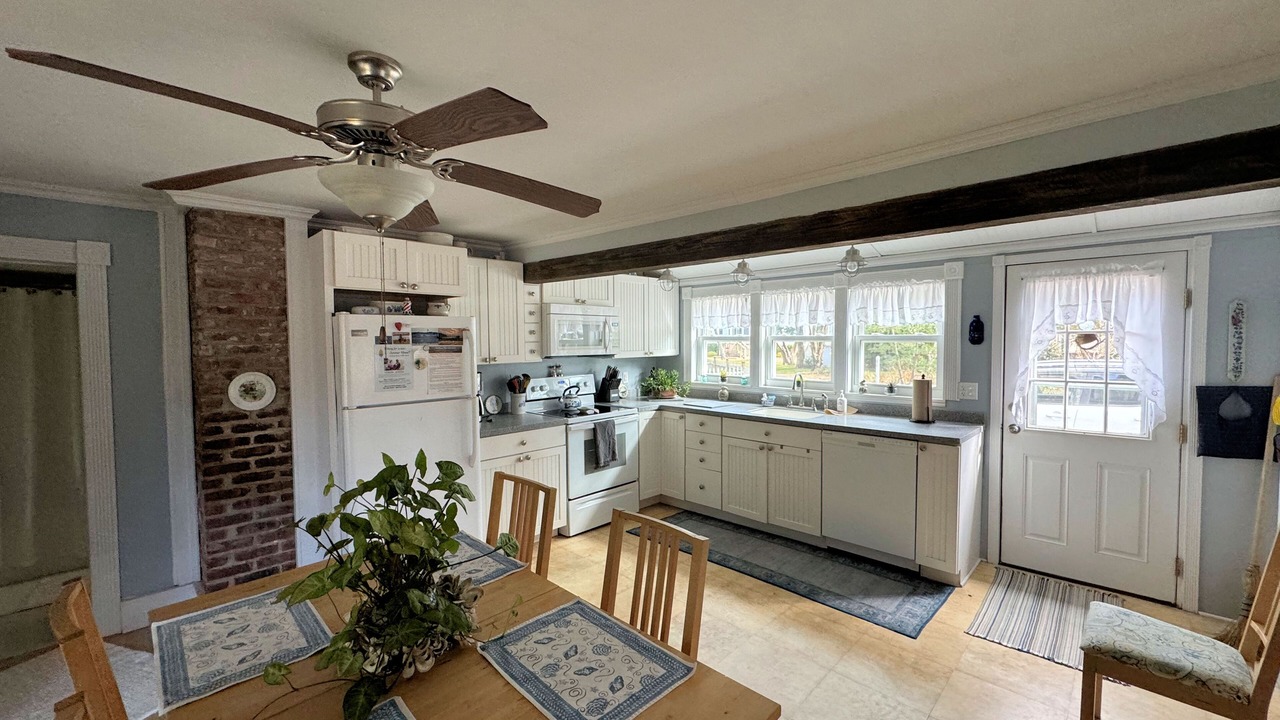 Photo of Kitchen in Deep Hole