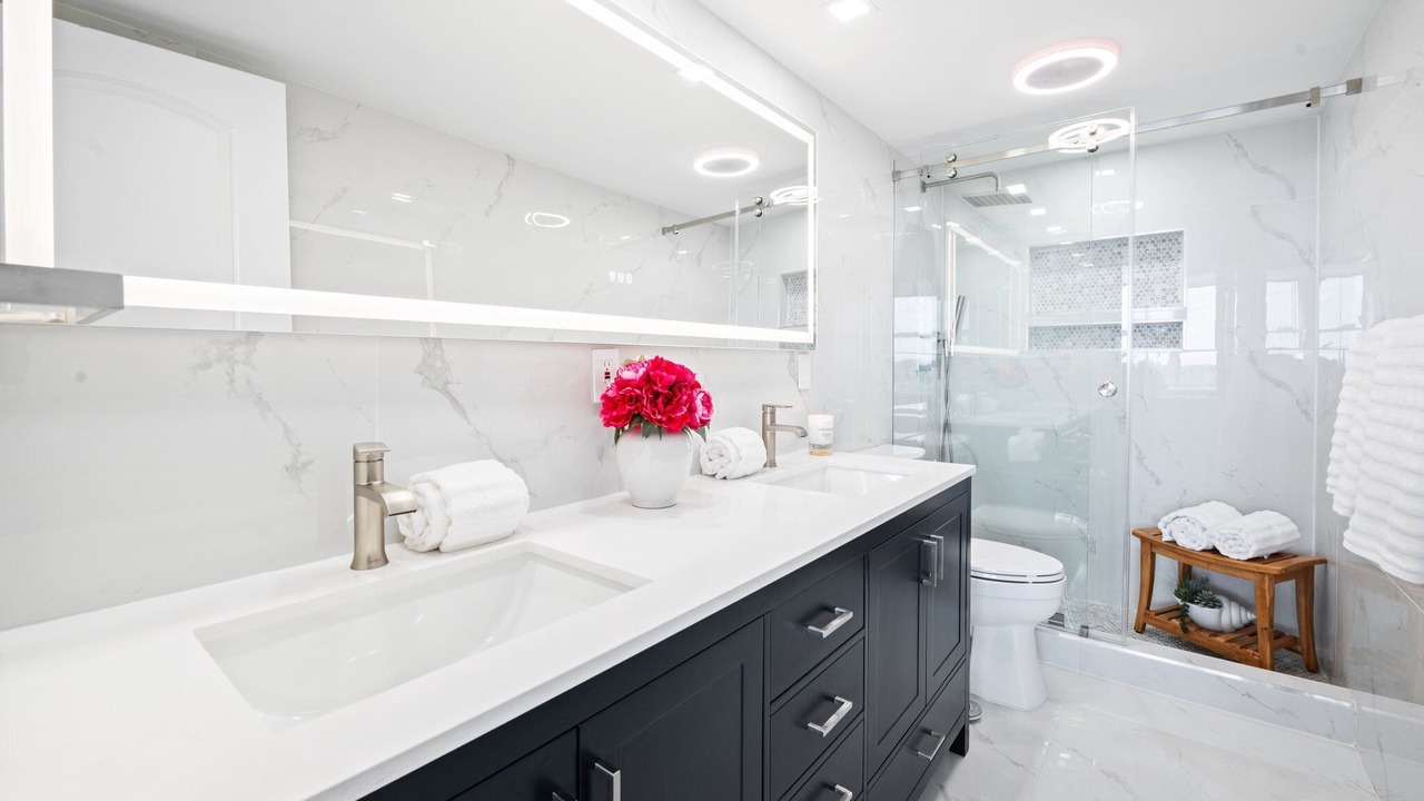 Photo of Bathroom in Galt Mile