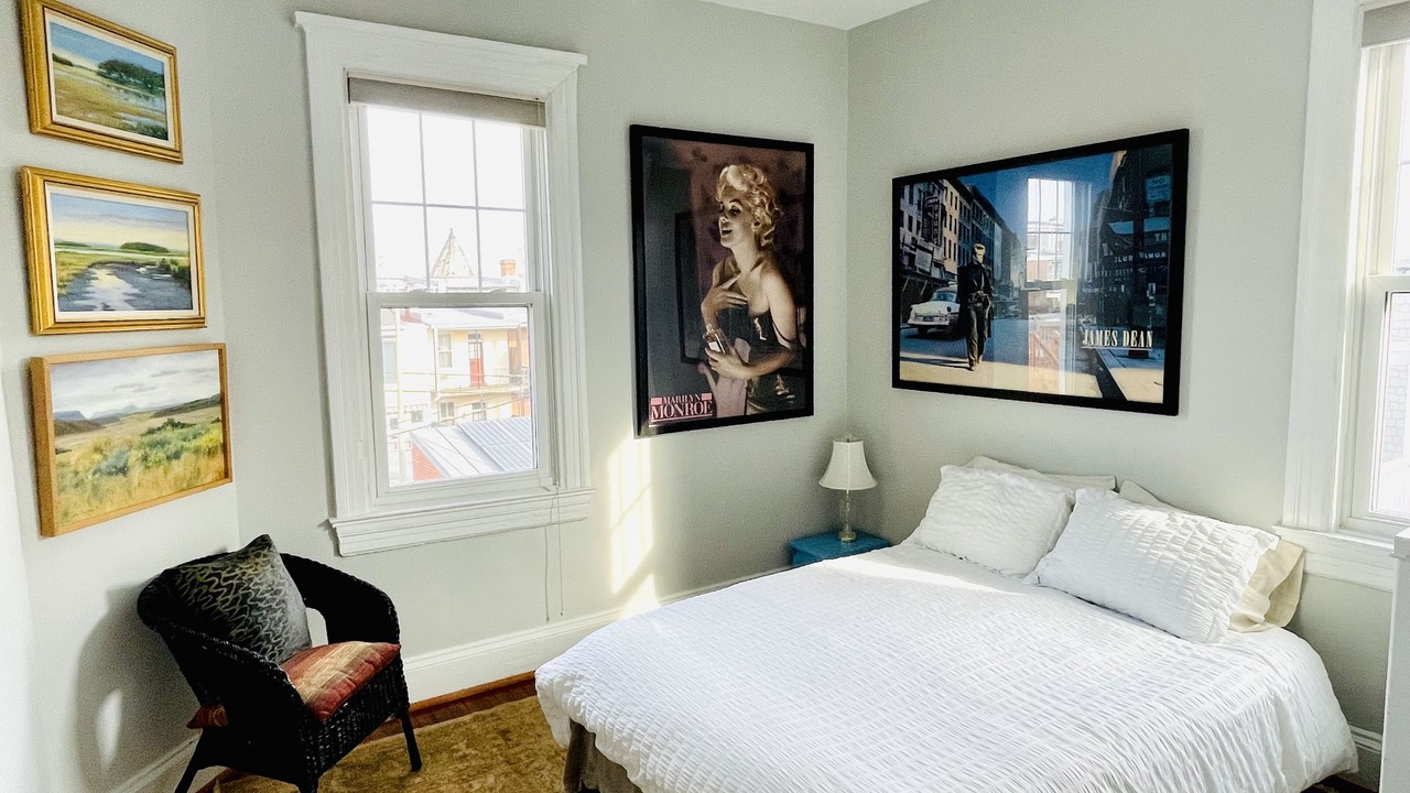Photo of Bedroom in Columbia Heights