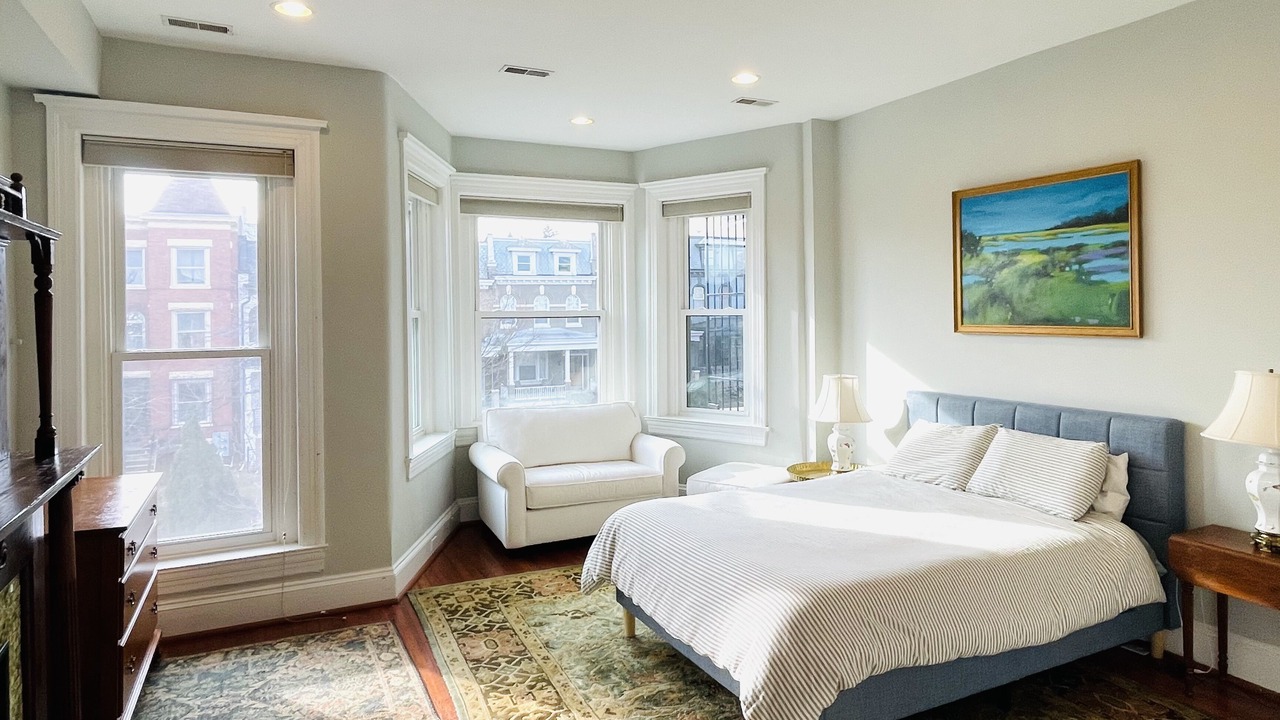 Photo of Bedroom in Columbia Heights