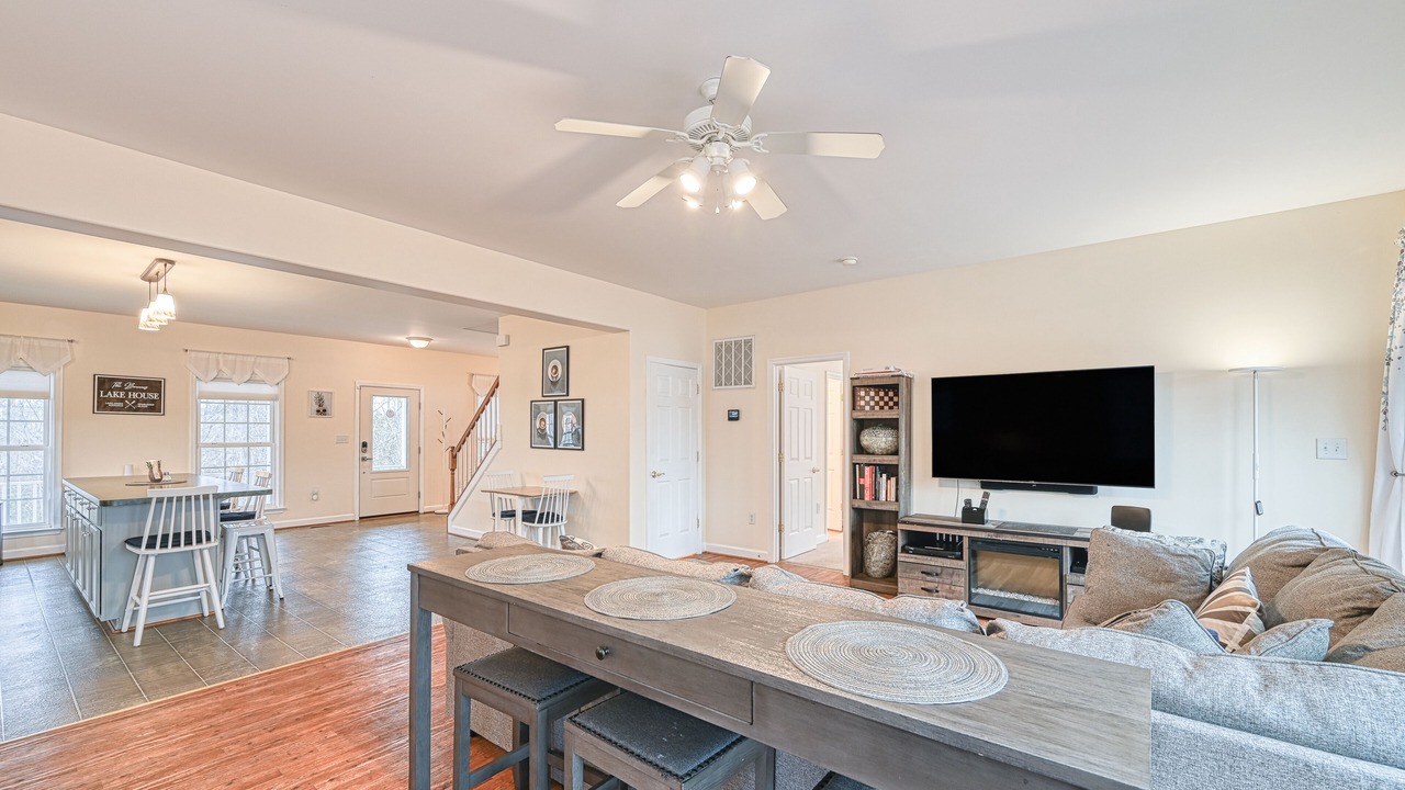 Photo of Livingroom in Orange
