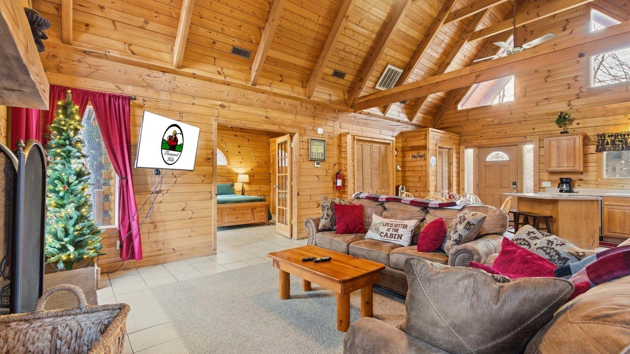 Photo of Livingroom in Branson Cedars