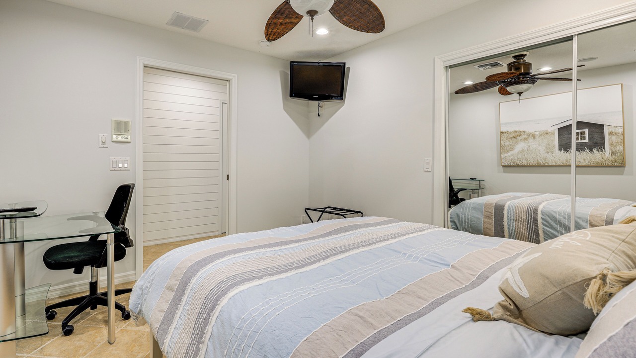 Photo of Bedroom in Nettles Island