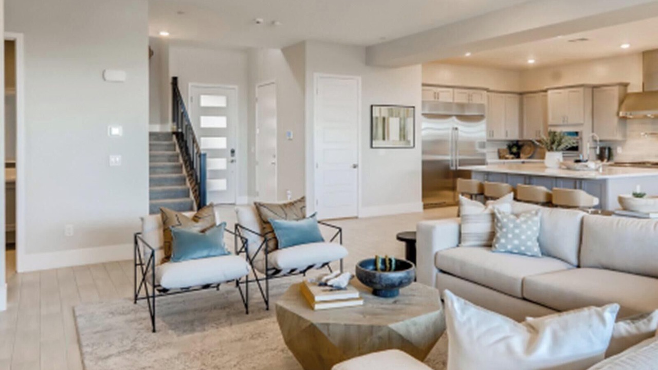 Photo of Livingroom in McCullough Hills