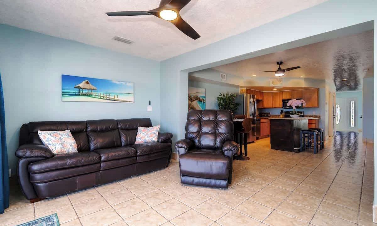 Photo of Bedroom in Floridana Beach