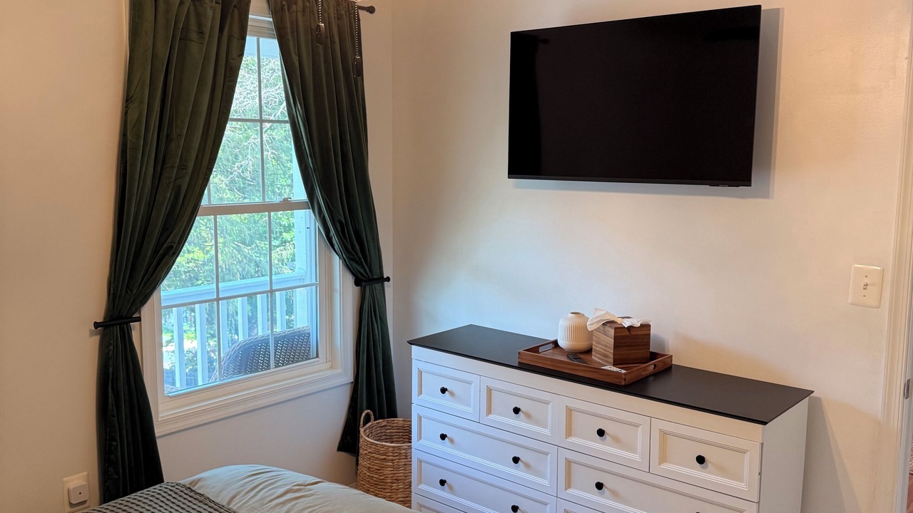 Photo of Bedroom in Glen Rock