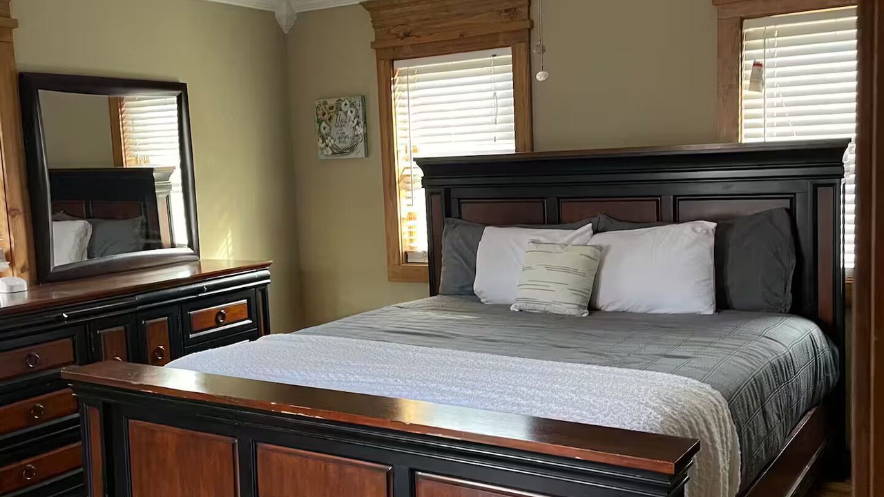 Photo of Bedroom in Harrison