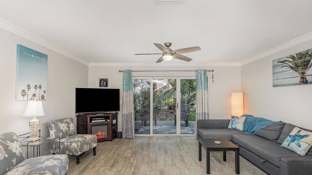 Photo of Livingroom in Villages of Seaport
