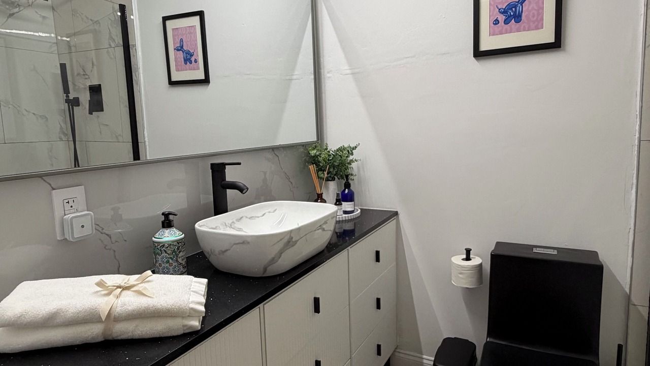 Photo of Bathroom in Little Haiti