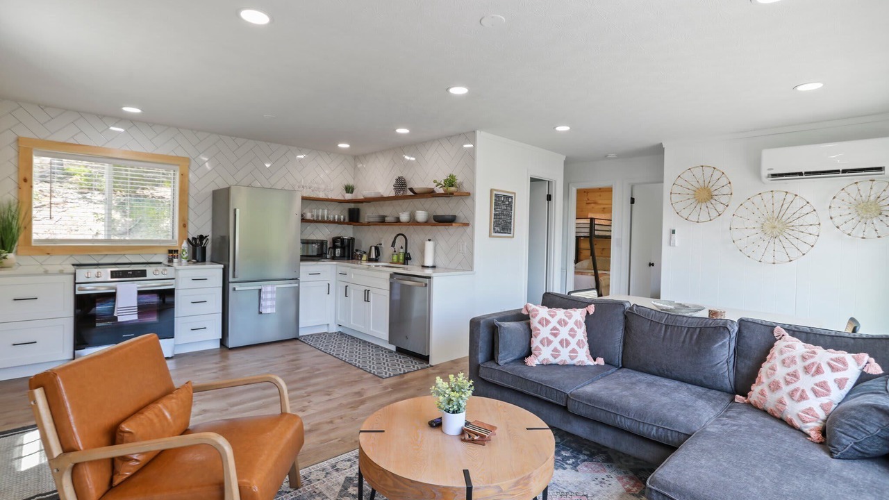 Photo of Livingroom in Broadway
