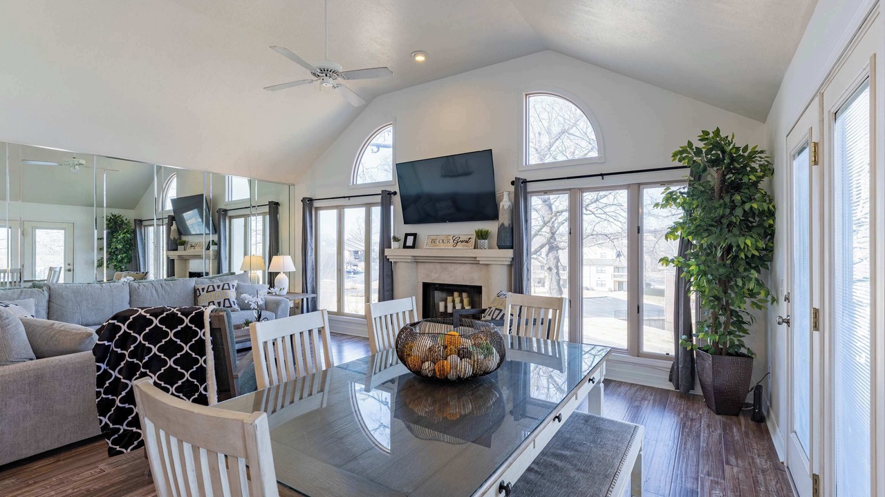 Photo of Livingroom in Table Rock