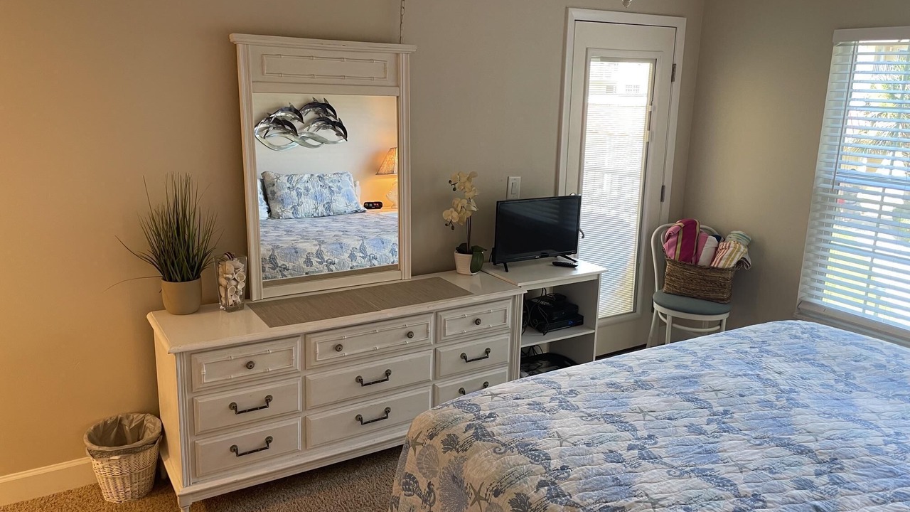 Photo of Bedroom in Point East
